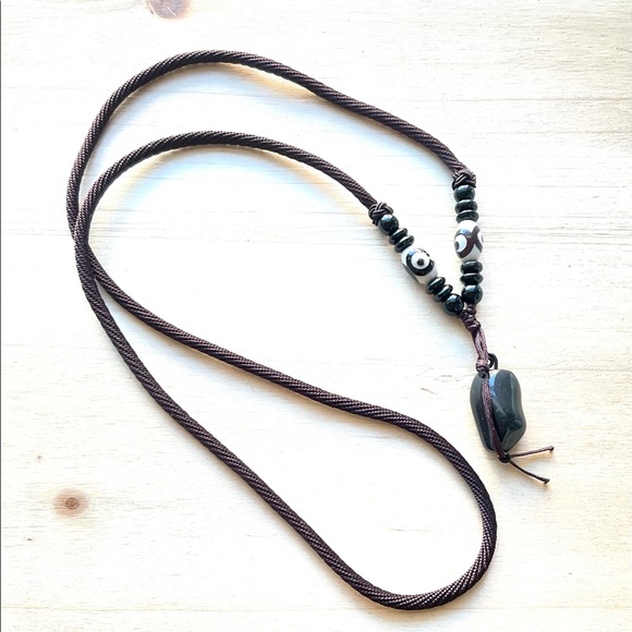 Handmade gemstone necklace green agate jewelry brown cord African bead - Picture 2 of 5